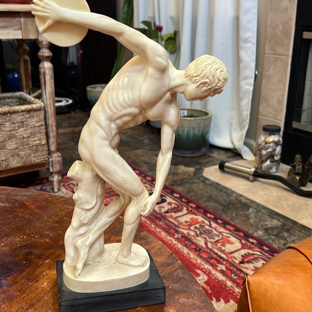 A Santini Discóbolus Satue